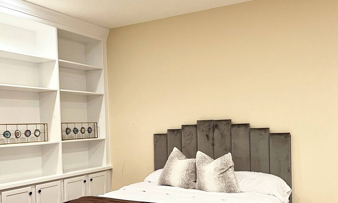 Chantilly Apartment | Cozy 1-bedroom apartment in fantastic Chantilly/Aldie area close to IAD airport