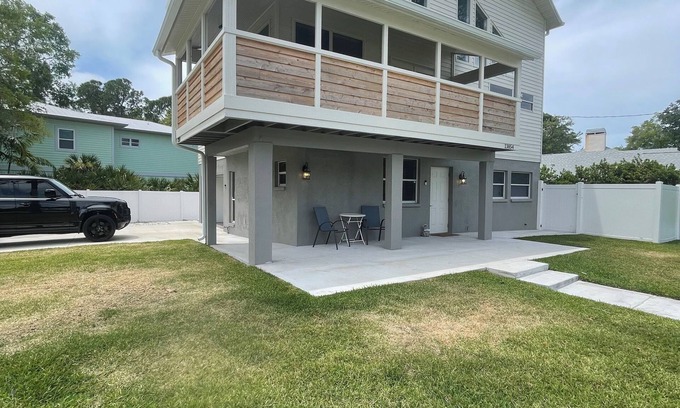 Seminole Apartment | Cozy 1-bedroom apartment in pleasant Seminole with WiFi, AC