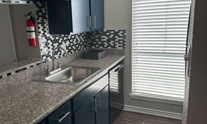 Braeswood Place Apartment | Cozy 1-bedroom apartment with AC, across from NRG Stadium. Entire Unit!