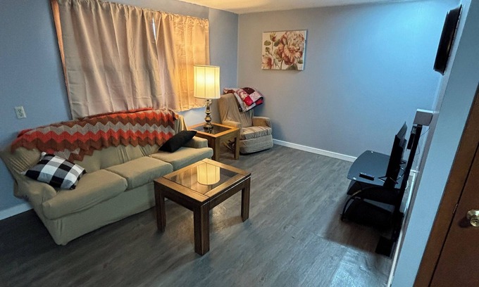 Sheldon Apartment | Cozy 1-bedroom apartment in Sheldon with AC, WiFi On a quiet street