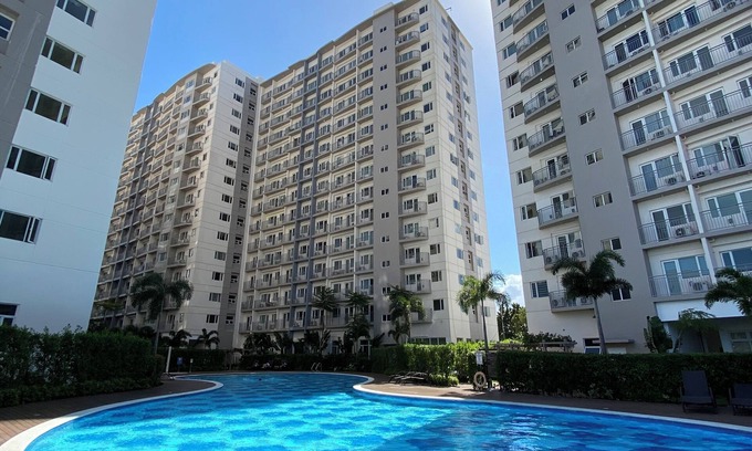 Las Pinas Condo | Cozy 1 Bedroom Condo at South Residences Las Pinas City 1205
