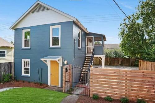 Roseland Terrace Historic District House | Cozy 1 Bedroom Home