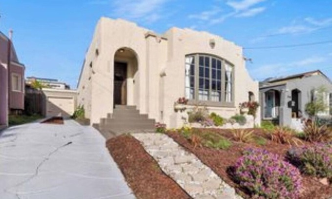 Oakland House | cozy 1 bedroom home
