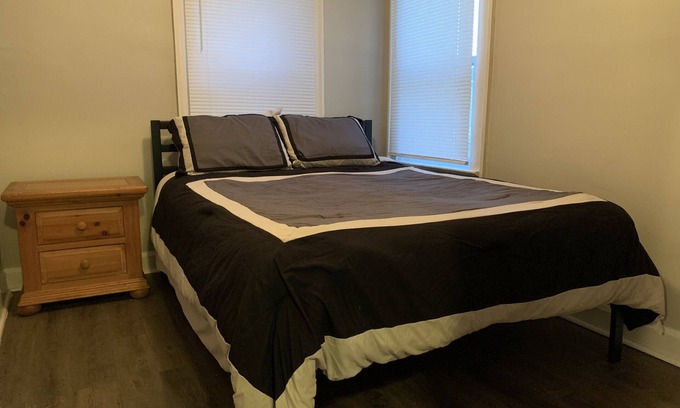 Indianapolis House | Cozy 1 Bedroom House, Free Parking, Highway Access