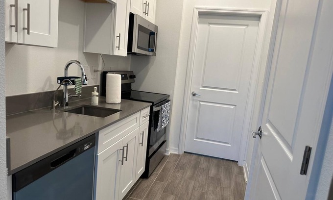 Haines City House | Cozy 1-bedroom house in gorgeous Haines City with WiFi, AC