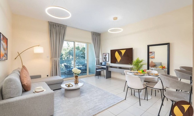 The Greens Apartment | Cozy 1-BR Apartment in Al Dhafrah 2, The Greens