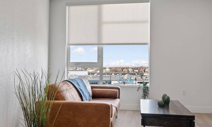 Aurora Apartment | Cozy 1-BR APT by Stanley Marketplace