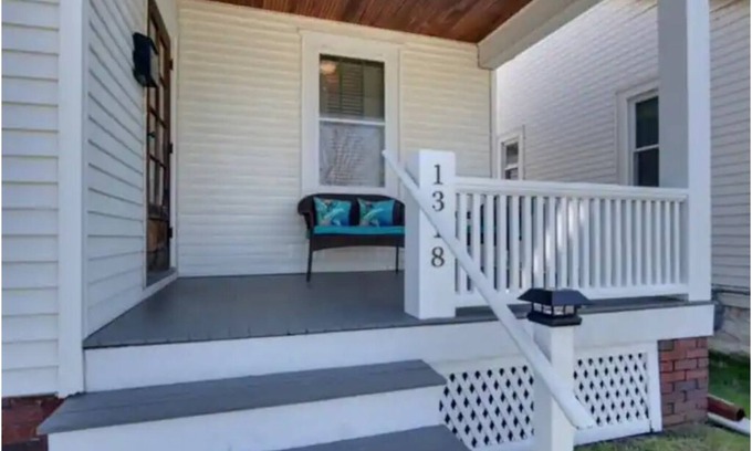Quincy House | Cozy 1930's bungalow meets modern amenities!