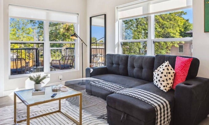 Near East Columbus Apartment | Cozy 1BR/1BA Urban Retreat in Columbus