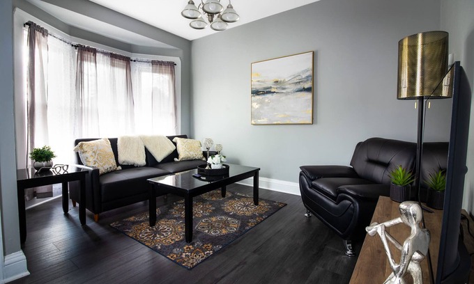 Downtown Niagara Falls Apartment | Cozy 1BR Apartment Sleeps 2 Near the falls