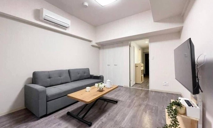 Hiroshima City Centre Apartment | Cozy 1BR Apt near Hondori District for 6 Ppl