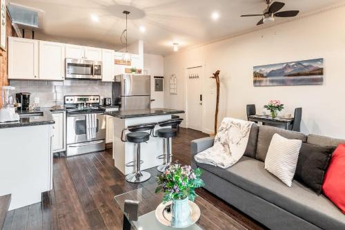 Central Hamilton Apartment | Cozy 1BR Condo on James Street North