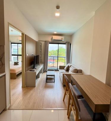 Nong Chaeng Apartment | Cozy 1BR in Jed Yod -Pool View & Convenience Hub