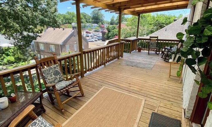 Greater Belhaven Apartment | Cozy 1BR unit across from Belhaven Town Center