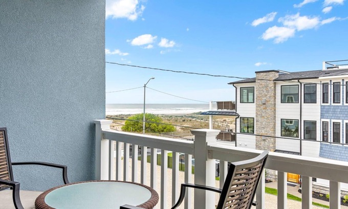 North End Condo | Cozy 1BR w Ocean Views & Parking - OCNJ