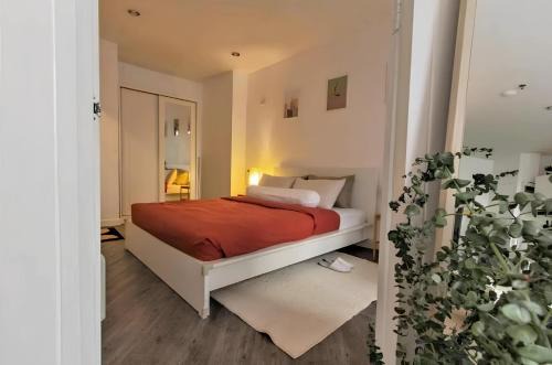 Pathumwan Apartment | Cozy 1br walk to BTS and Airport Rail Link Close to Malls 11