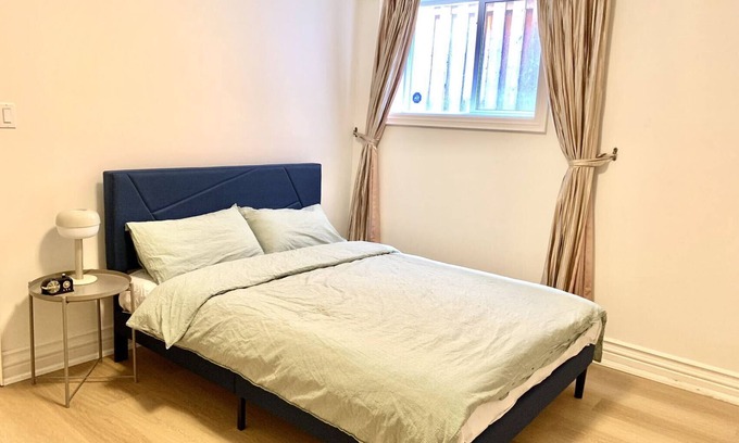 Willowdale House | Cozy 2 Bed suite in central North York (close to Subway)