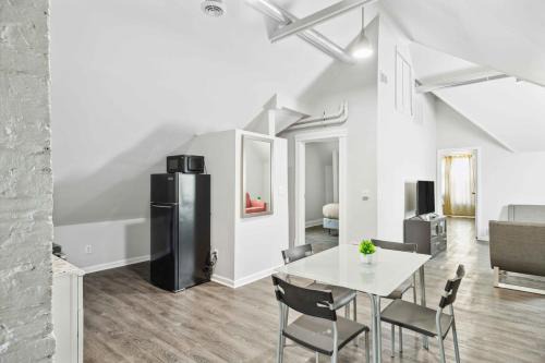 Mexicantown - Southwest Detroit House | Cozy 2-Bed Urban Retreat in Downtown Detroit Private