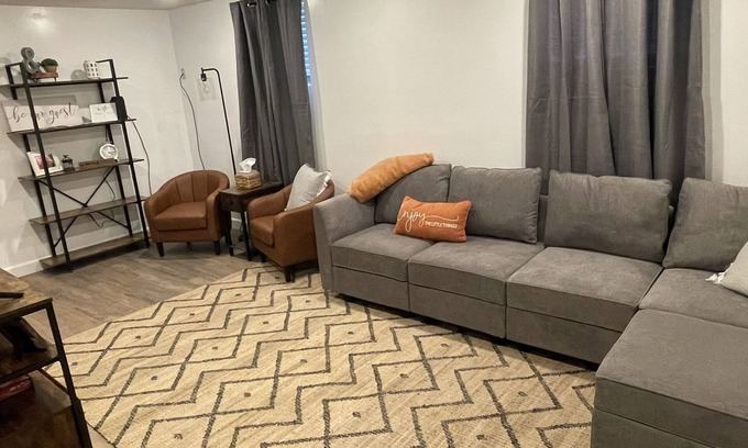 Sterling Apartment | Cozy 2 Bed