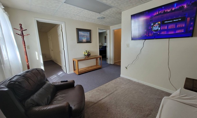 Buckhannon Apartment | Cozy 2-bedroom apartment nestled between Wesleyan & Academy School with AC, WiFi