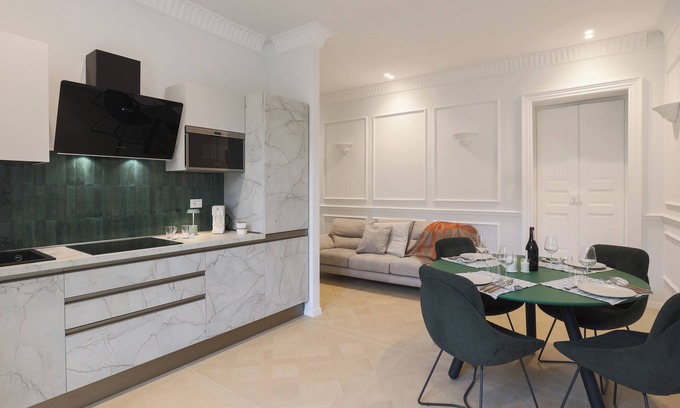 Historic Centre Apartment | Cozy 2-bedroom apartment in awesome Torino with WiFi, AC