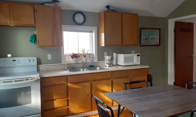Hammond Apartment | Cozy 2 Bedroom Chippewa Bay