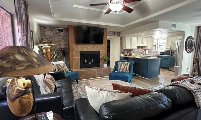 Tucson Condo | Cozy 2-bedroom condo by Sabino Canyon in Tucson w pool, pickleball and gym