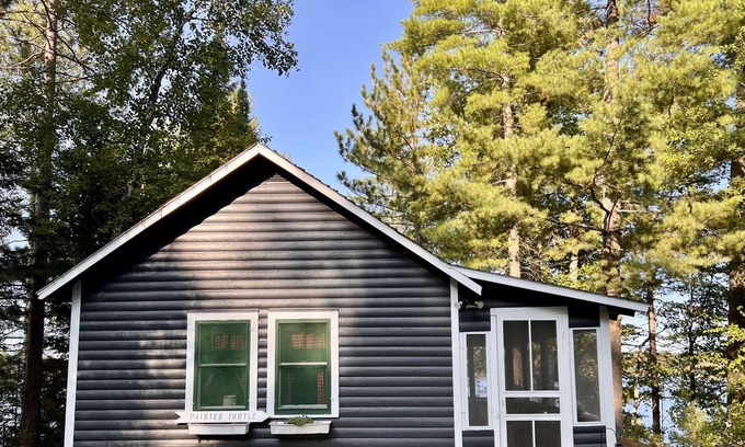 Iron County Cabin | Cozy 2 Bedroom Lakefront Cabin Turtle Point Outpost|Painted Turtle