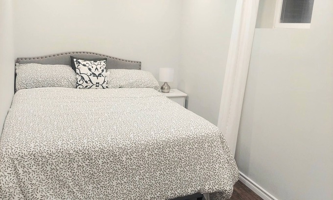 Ajax Apartment | Cozy 2 bedroom plus Den walkout basement apartment