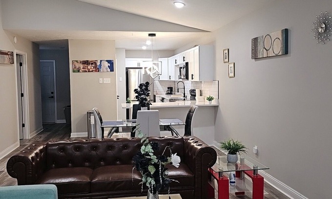 Pike House | Cozy 2-bedroom single family with AC, WiFi in charming Eagle Creek Indianapolis