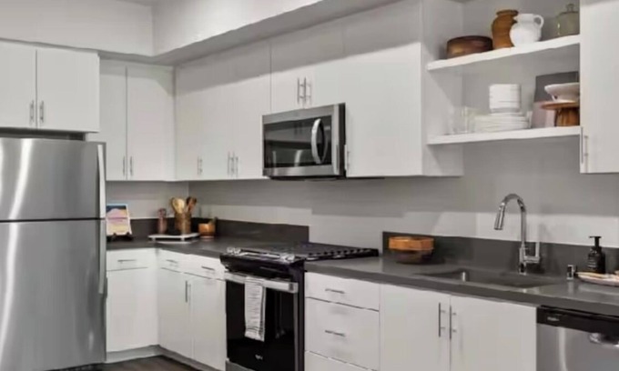 Rancho Cucamonga Condo | Cozy 2-bedroom condo with WiFi, AC in pleasant Rancho Cucamonga CA