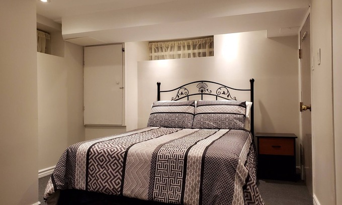 Little Italy Apartment | Cozy 2 BR In the Heart of Little Italy
