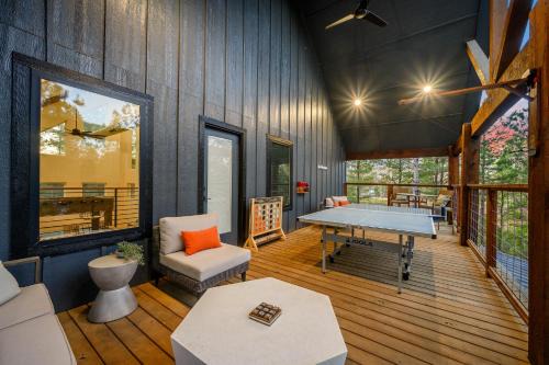 Broken Bow House | Cozy, 2 King Suites, Game Deck, Hot Tub, Firepit, Save In Taxes