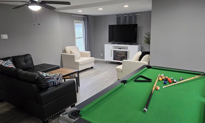Loudonville House | Cozy 2Bdr in Heart of Mohican for 5pax