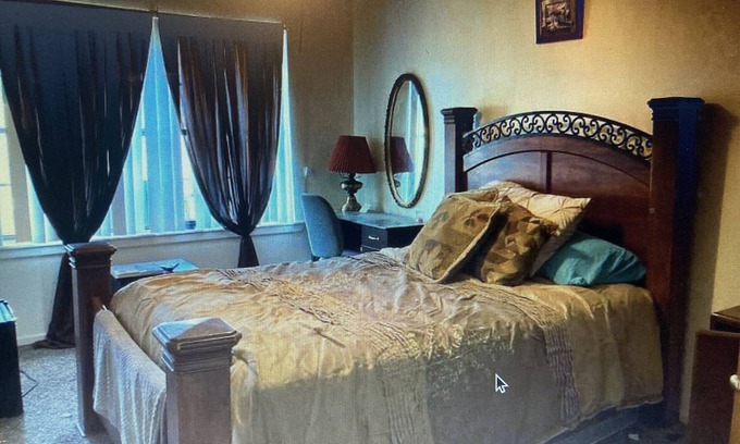 Wichita Falls House | Cozy 2Bed 1bath home w/fireplace. Bed&Breakfast.Sleeps 3. Close to MSU/SAFB/MPEC