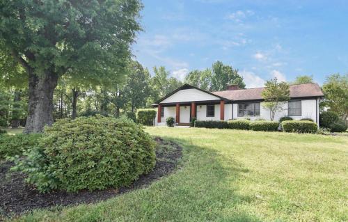 Bowling Green House | Cozy 2BR 2BA 5 min to lake 20 min to downtown CLT