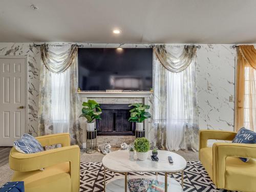 Val Verde Apartment | Cozy 2BR ,2BA
