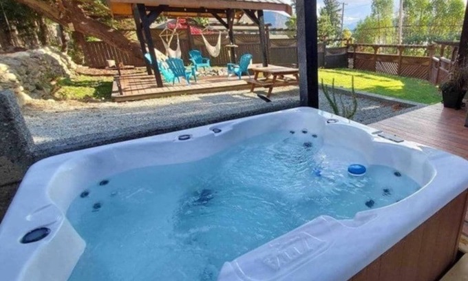 Youbou Cottage | Cozy 2BR Cottage w/Hot Tub! Walk to the Beach!