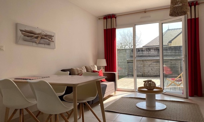 Erdeven House | Cozy 2BR House in Erdeven - Terrace, Garden, WiFi, Near Beaches, Hiking, and Watersports
