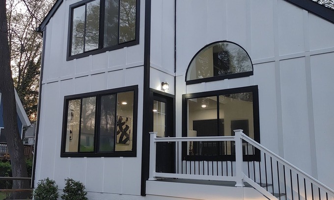 Annapolis House | Cozy 3-bdrm home in Annapolis. Steps away from the beach/4.7 miles to downtown.