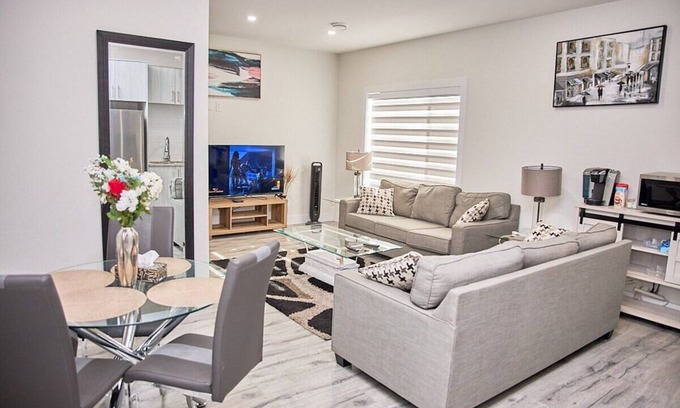 Prince George House | Cozy 3-bedroom, 3 queen beds ground level suite in a desirable location in PG.