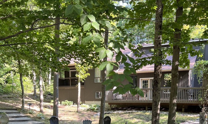 Tiny Cottage | Cozy 3 bedroom Cottage for rent in Tiny