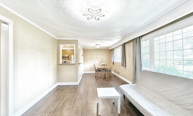 Toronto House | Cozy 3-Bedroom House