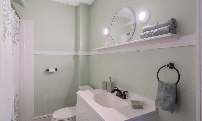 Oswego House | Cozy 3-bedroom house in charming Oswego close to everything, long stays allowed