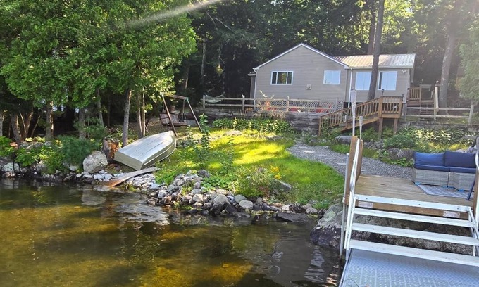 Belgrade Cabin | Cozy 3-bedroom Lakefront camp on Great Pond in Belgrade Maine w/WiFi, AC