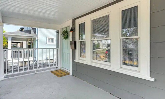 Hilltop House | Cozy 3-bedroom townhome in Columbus with Foosball. Minutes to downtown & OSU