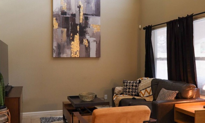 Westside House | Cozy 3 BR home w/high ceilings and hot tub.