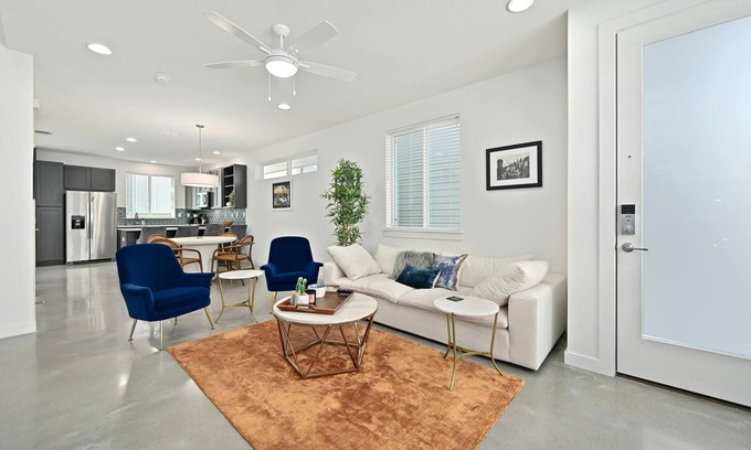 Sweetbriar Condo | Cozy 3bd/2.5 bth off South Congress