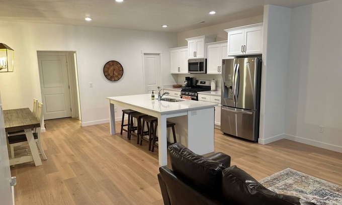 American Fork House | Cozy 3BR/2.5BA Townhome - Prime Location Near Universities & Ski Slopes!