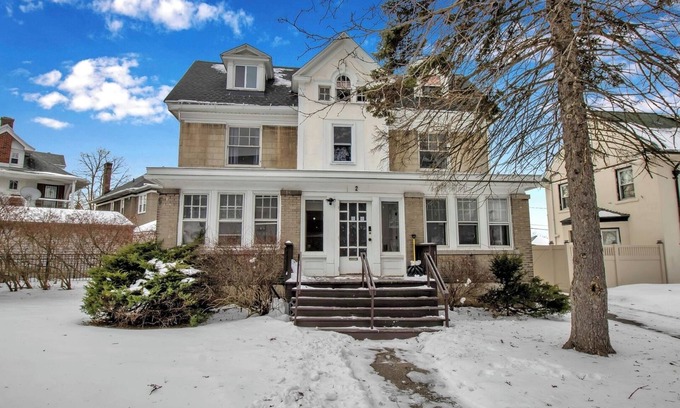 North Buffalo Cottage | Cozy 3BR Near UB & Niagara Falls - Pet Friendly